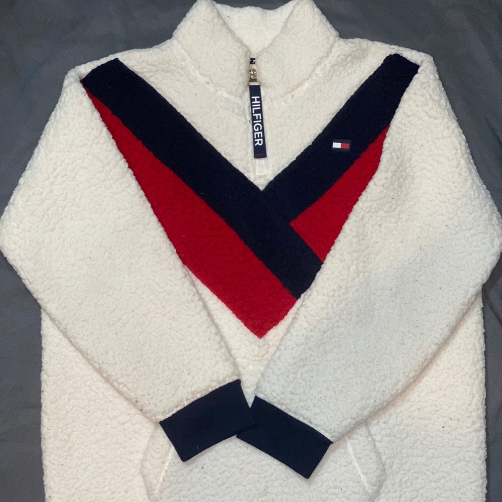 Fleece sweater Tommy Hilfiger worn once.